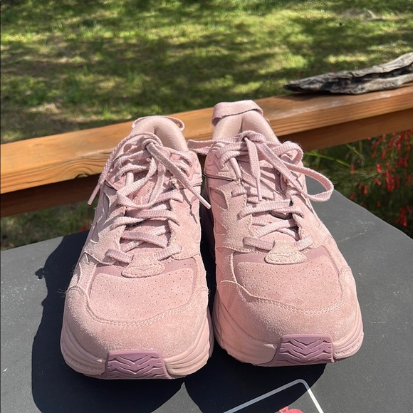 Hoka one on onePink Athletic Sneakers with Textured Fabric - Picture 2 of 7